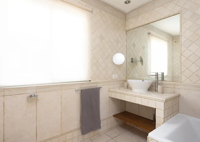 Vakantiehuis Exclusive Townhouse In Plaza Del Duque Close To The Costa Adeje (Tenerife)