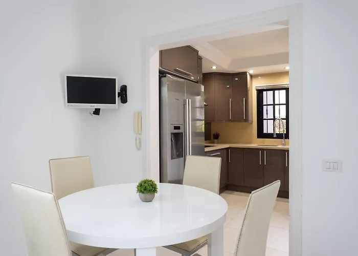 Exclusive Townhouse In Plaza Del Duque Close To The * Costa Adeje (Tenerife)