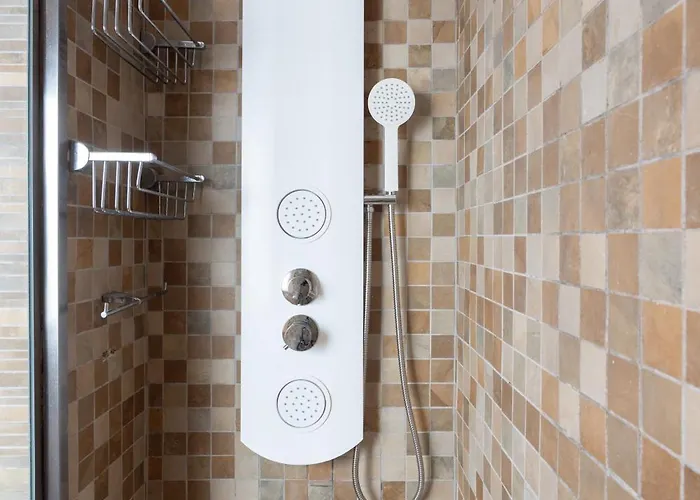 Exclusive Townhouse In Plaza Del Duque Close To The