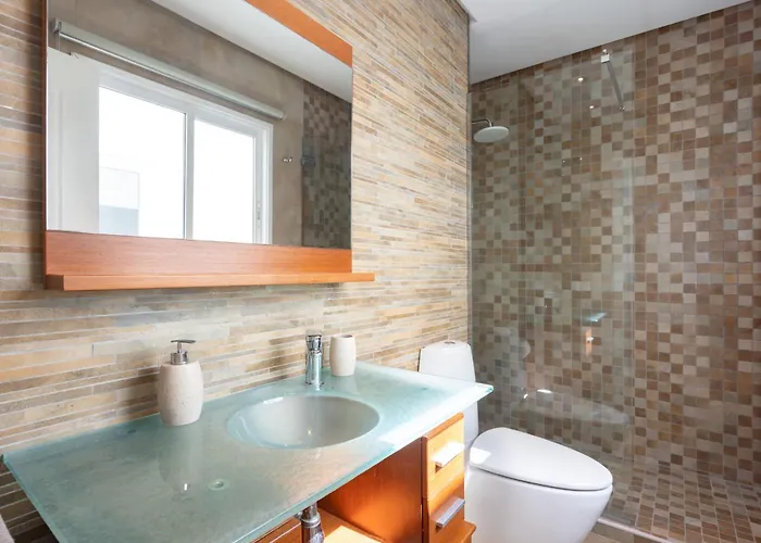 Exclusive Townhouse In Plaza Del Duque Close To The Vakantiehuis