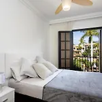 Exclusive Townhouse In Plaza Del Duque Close To The