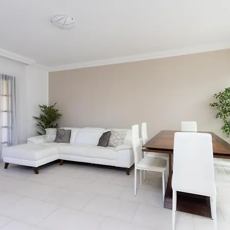 Exclusive Townhouse In Plaza Del Duque Close To The Nyaraló Costa Adeje (Tenerife)