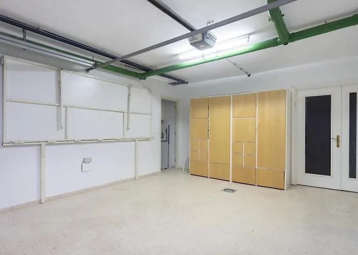 Exclusive Townhouse In Plaza Del Duque Close To The