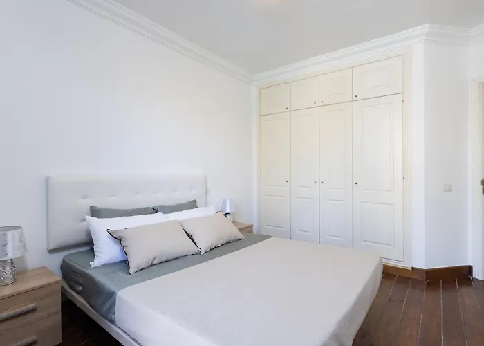 Exclusive Townhouse In Plaza Del Duque Close To The Casa vacanze *