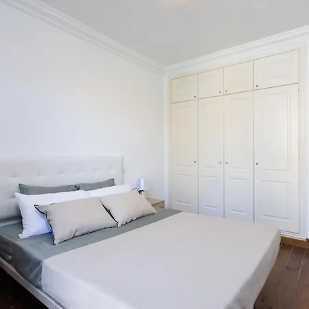 Exclusive Townhouse In Plaza Del Duque Close To The Semesterbostad *